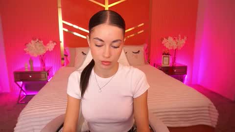 Snapshot of cherryylulu chatting on 10.15.25 cherryylulu online show from 10.15.25