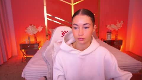 Snapshot of cherryylulu chatting on 10.21.25 cherryylulu online show from 10.21.25