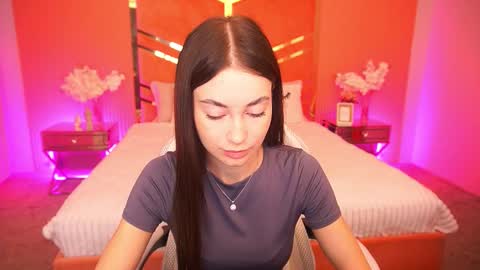 Snapshot of cherryylulu chatting on 11.04.25 cherryylulu online show from 11.04.25