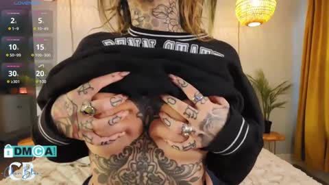 Chevi Blue online show from 02.21.25