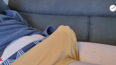 Snapshot of chezmonsieur_g chatting on 10.20.25 Grey online show from 10.20.25