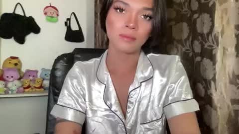 Snapshot of chichay_addams chatting on 06.11.26 Addams online show from 06.11.26