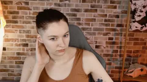 Bella online show from 12.04.25