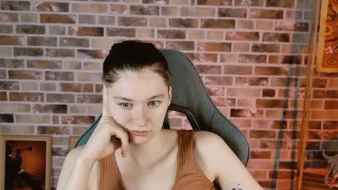 Bella online show from 12.17.25