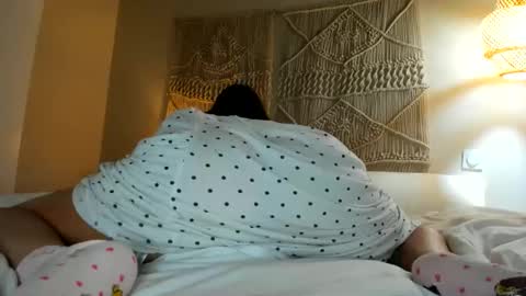 Snapshot of chillwithcamii chatting on 02.28.26 yoursensualparadise online show from 02.28.26