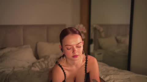 chillwithstacy online show from 10.15.25