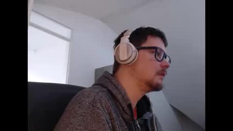 Snapshot of chillzonecam chatting on 11.15.25 chillzonecam online show from 11.15.25