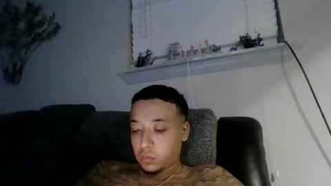 Snapshot of chino880172 chatting on 02.15.25 CHINO online show from 02.15.25