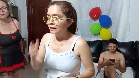 chiquitahot69 online show from 12.19.25