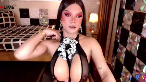 Snapshot of chixfranching chatting on 11.08.25 Franching Lee online show from 11.08.25