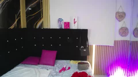 Chloe  online show from 04.06.26