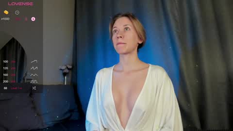 Chloe online show from 01.07.25