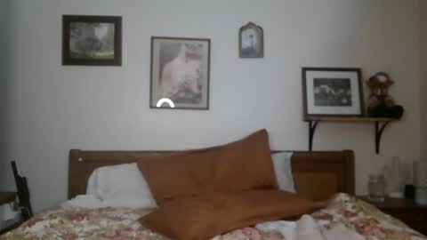 chloe and dic online show from 02.18.25