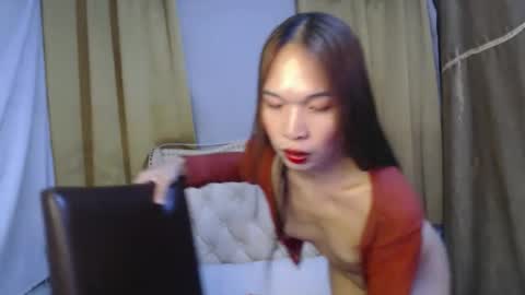 chloe_bilat online show from 11.05.25