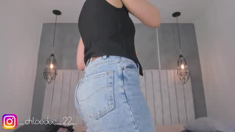 Snapshot of chloe_dee_ chatting on 02.11.25 Chloe online show from 02.11.25