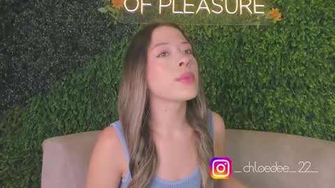 Snapshot of chloe_dee_ chatting on 09.26.25 Chloe online show from 09.26.25