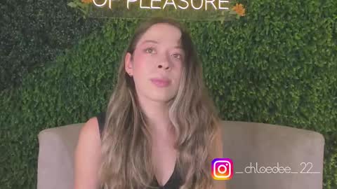 Snapshot of chloe_dee_ chatting on 10.02.25 Chloe online show from 10.02.25