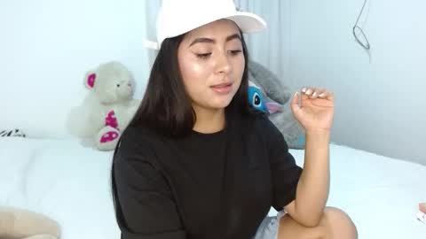 chloe_dolce online show from 10.25.25