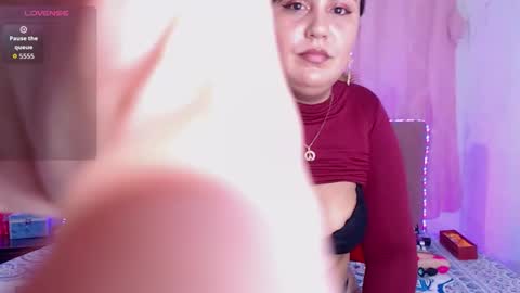 Snapshot of chloe_ev4ns chatting on 10.01.25 Chloe online show from 10.01.25