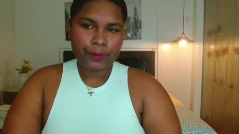 Snapshot of chloe_jewe chatting on 06.12.26 chloe_jewe online show from 06.12.26