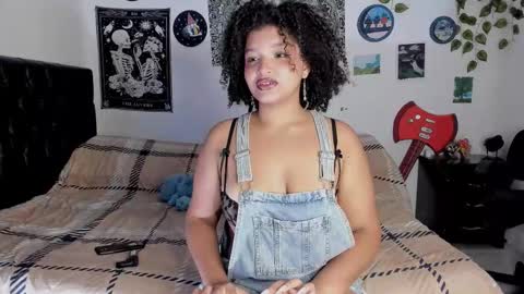 chloe_kisses online show from 09.14.25