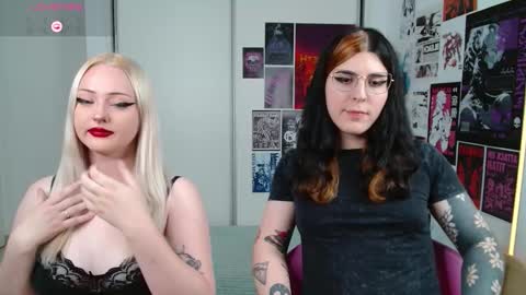 Snapshot of chloe_levine chatting on 02.23.26 Chloe Levine online show from 02.23.26
