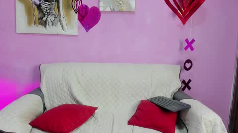 chloe online show from 02.14.25