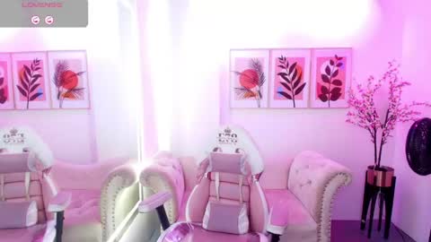 Chloe  online show from 05.11.26