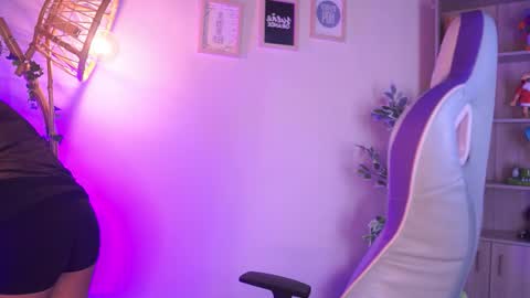 Snapshot of chloe_moons_ chatting on 02.02.26 CLOE online show from 02.02.26