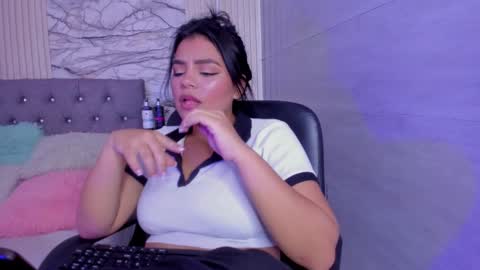 Chloe online show from 01.11.25