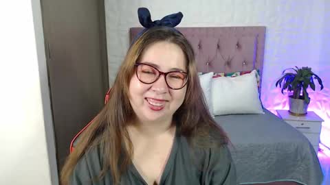 chloe_prg online show from 02.22.25