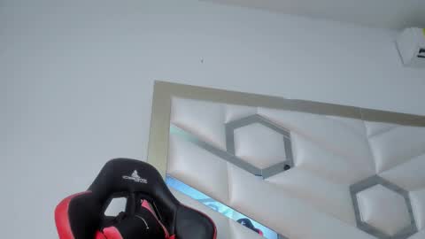 CHLOE online show from 11.28.25