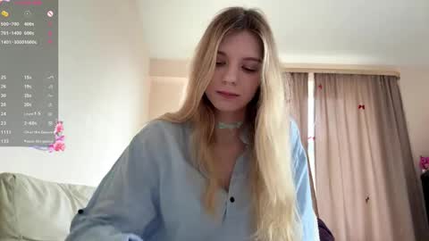 Snapshot of chloe_show chatting on 06.01.26 hloe online show from 06.01.26