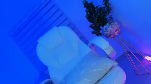 Snapshot of chloe_so_wild chatting on 05.16.26 My Sweet Chloe online show from 05.16.26