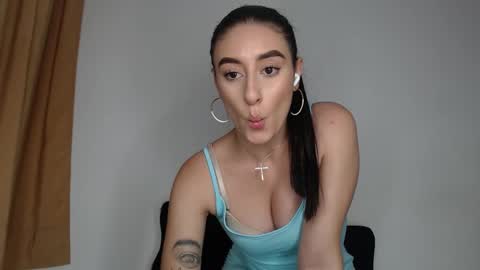 Chloe  online show from 09.29.25