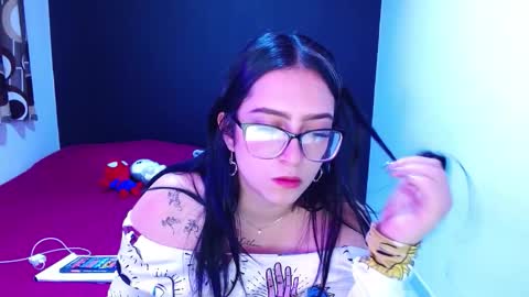 Chloe online show from 09.20.25