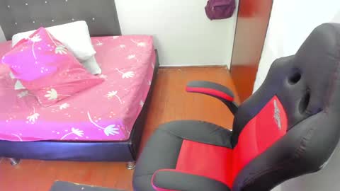 CHLOE CUTE online show from 01.27.25