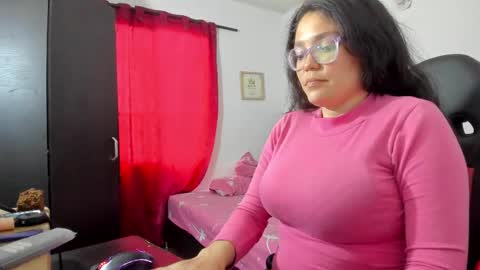 CHLOE CUTE online show from 03.06.25