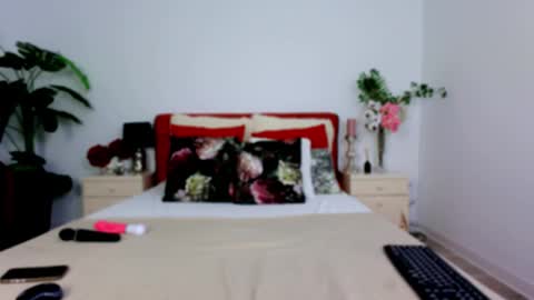 Chloe online show from 11.15.25