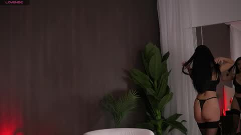 chloedevinex online show from 10.09.25