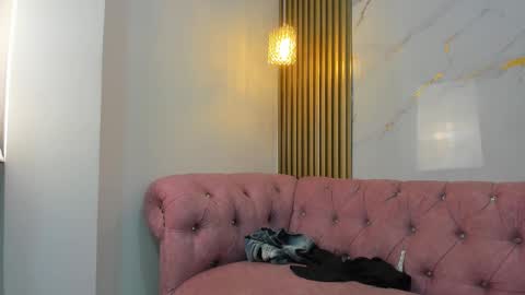 Snapshot of chloee_pervert chatting on 02.14.25 chloee_pervert online show from 02.14.25