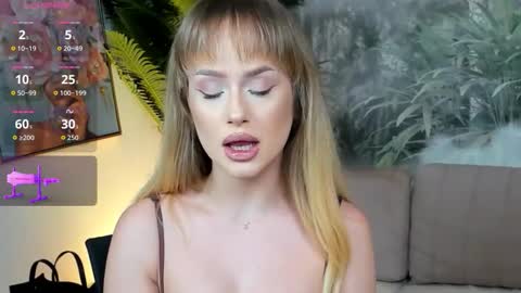 Chloee online show from 11.17.25