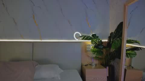 Chloee online show from 10.10.25