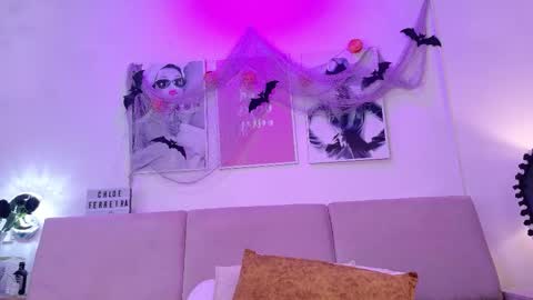 Snapshot of chloeferreira chatting on 10.23.25 chloeferreira online show from 10.23.25