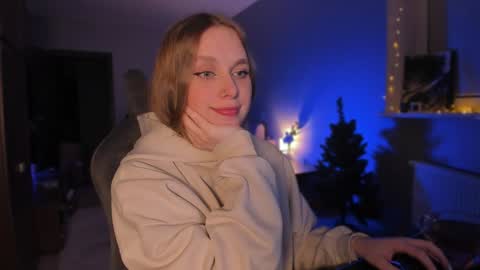 chloegins online show from 12.14.24