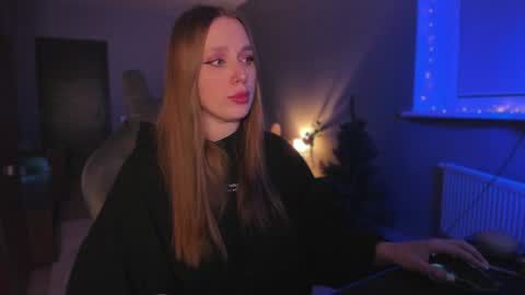 chloegins online show from 12.15.24