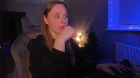 chloegins online show from 12.17.24