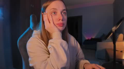 chloegins online show from 01.08.25