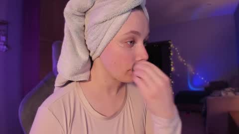 chloegins online show from 01.23.25