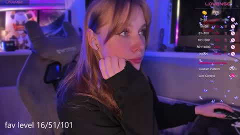 chloegins online show from 10.07.25